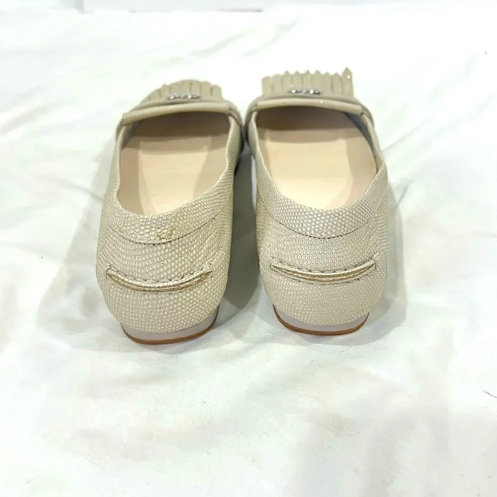 Cole Haan women Ivory cameo loafer silver logo padded footbed size 9.5B (3x$15)